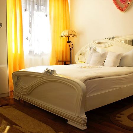 Hotel Confort Drochia エクステリア 写真