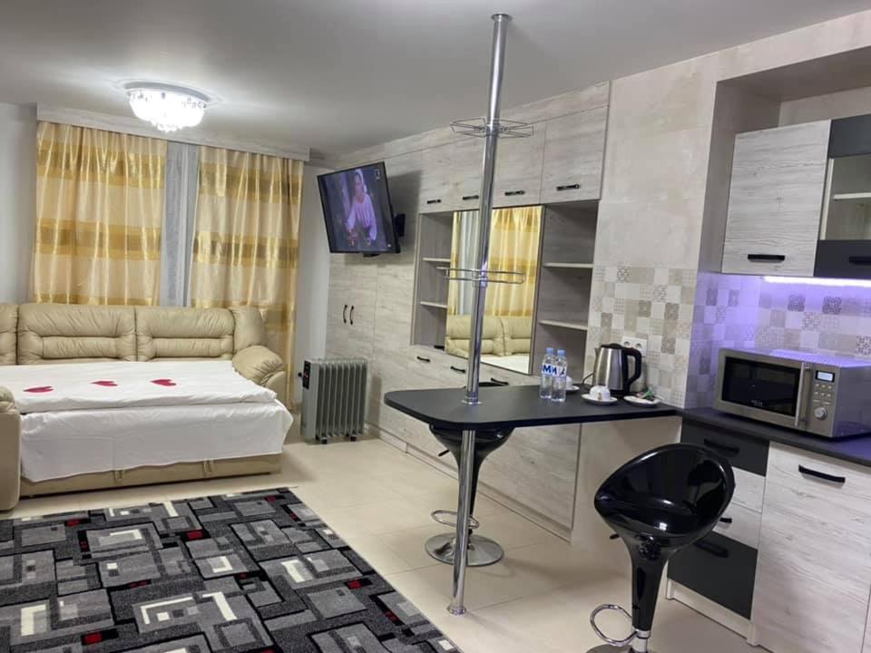 Hotel Confort Drochia エクステリア 写真