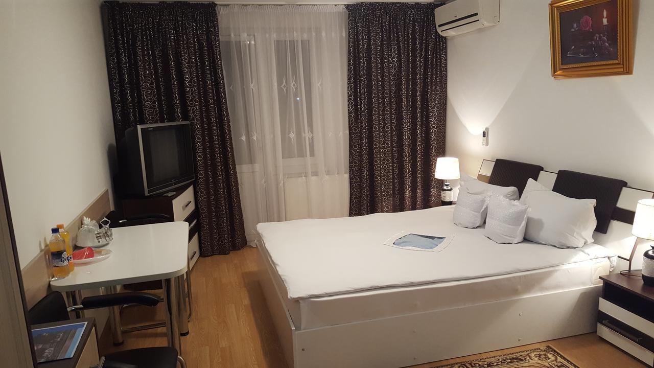 Hotel Confort Drochia エクステリア 写真
